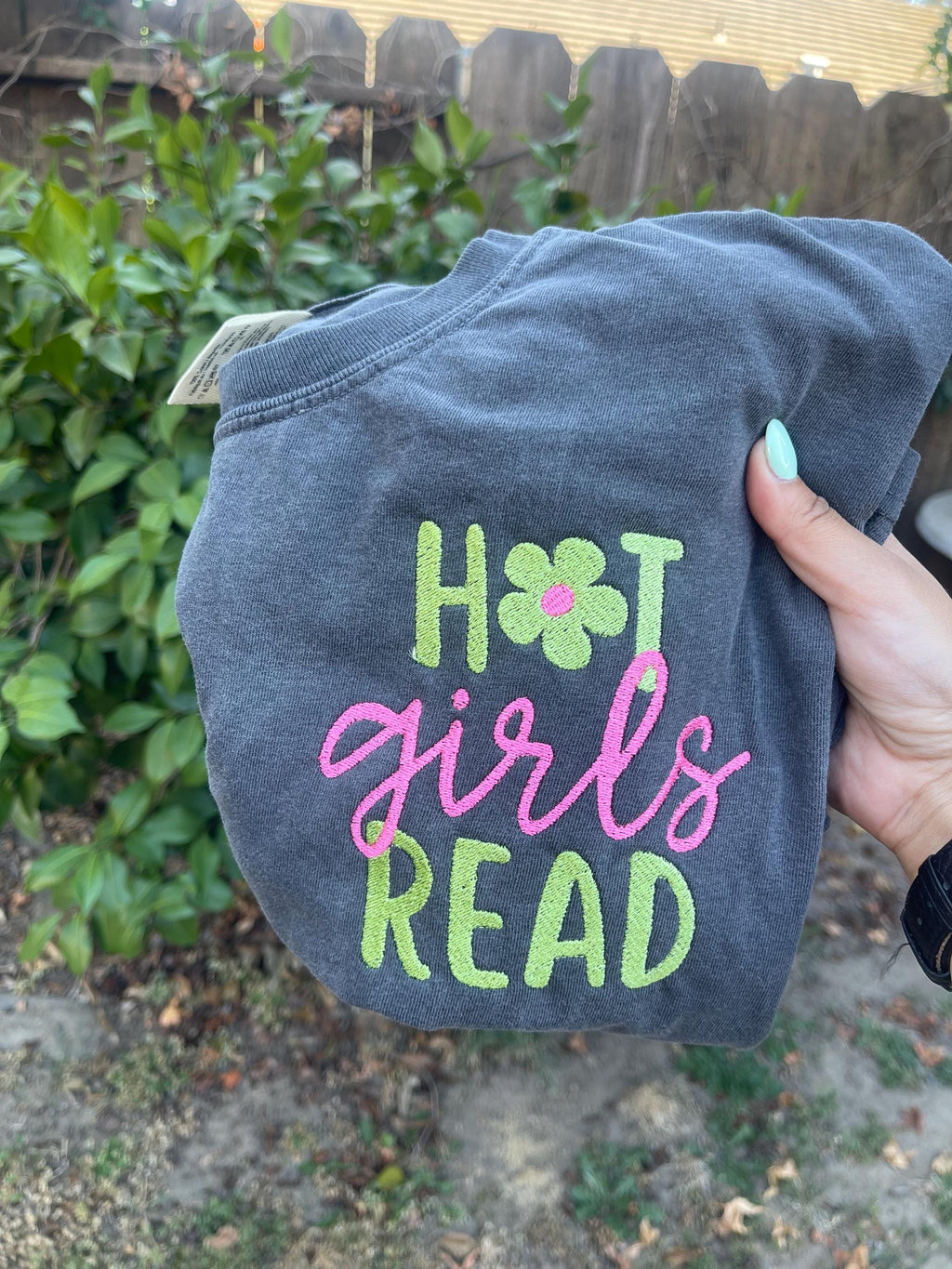 Hot Girls Read machine embroidered tee